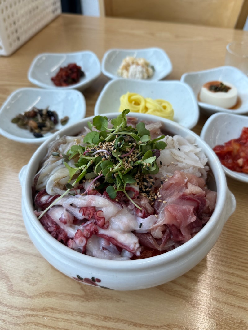 속초해수욕장 대관람차 뷰 물회 맛집 항아리물회 솔직 후기