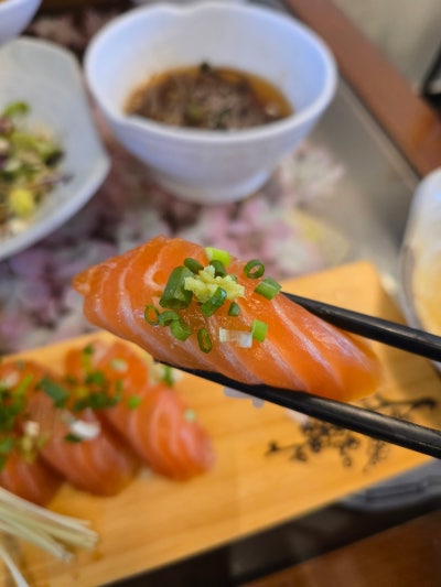 [신림 맛집] 입에서 녹는 연어 맛집 '연어시사케동' 솔직 후기 (혼밥, 혼술 강추!)