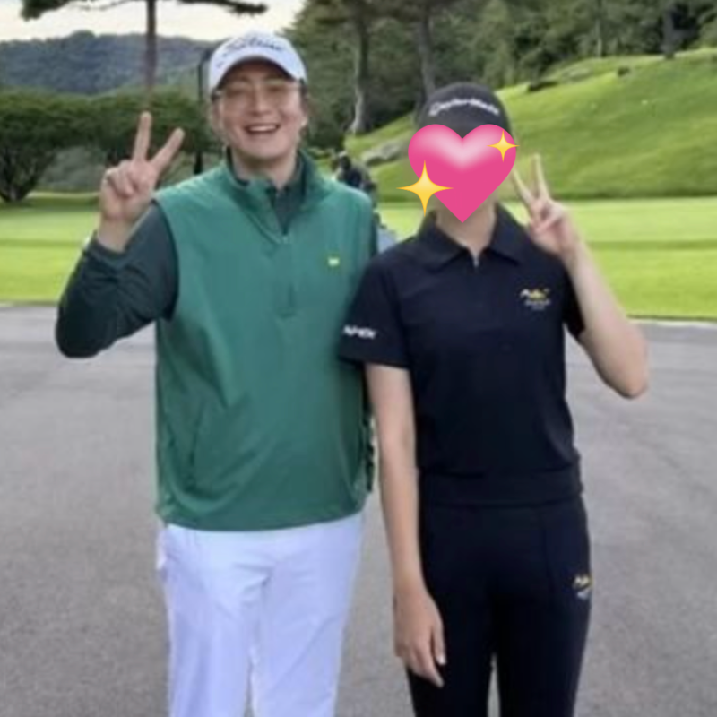 "뭐하고 사나 했더니" 배용준 골프장 근황 '백발의 잘생김'..여전한 욘사마 미소