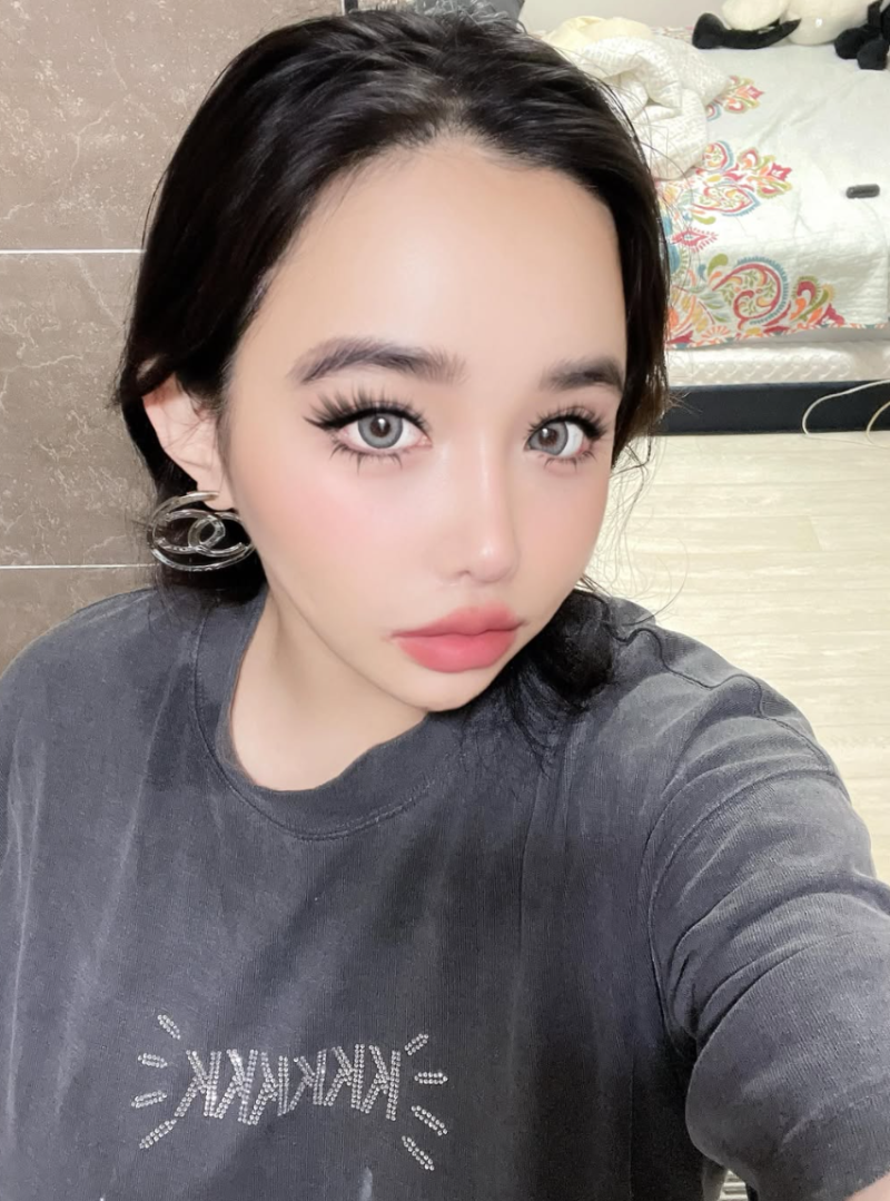 “박봄 맞아?” 활동 중단 후 공개한 근황.. 얼굴보다 먼저 눈에 들어온 명품 귀걸이