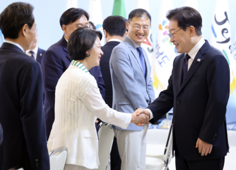 “추미애는 왜 지금 이재명 대통령에게 공개적으로 칼을 겨눴을까?”