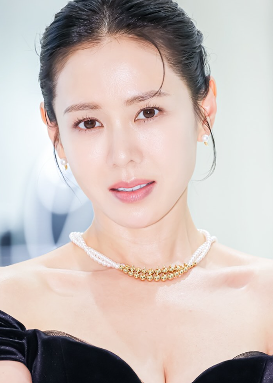 “현빈과 사는 집까지 궁금해진다” 손예진 프로필 나이 재산, 아들·결혼 4년차·244억 빌딩....