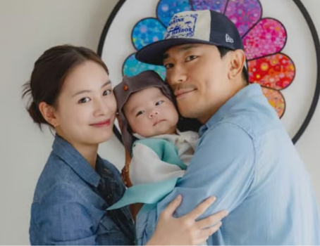 이시언♥서지승, '생후 4개월' 붕어빵 아들과 단란한 일상 공개