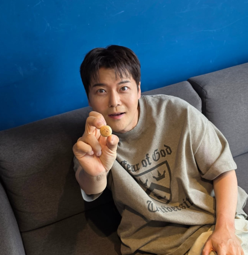 전현무 또 해외로 떠난다 이준과 17년 만에 재회 디스이즈 현무로드 프로필 나이