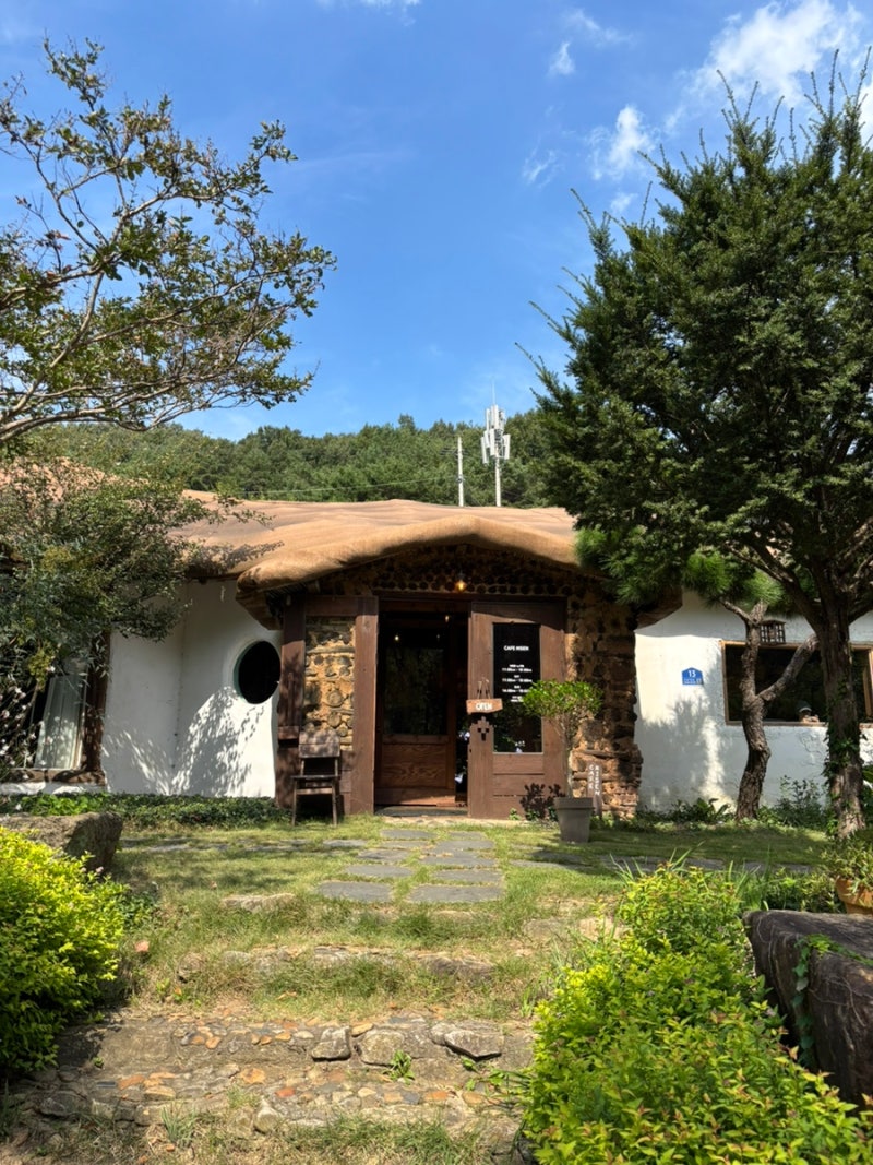 [세종 카페] 카페리즌, 세종 카페 추천, 대전 근교 카페 추천, 대전 근교 드라이브, 지브리 느....