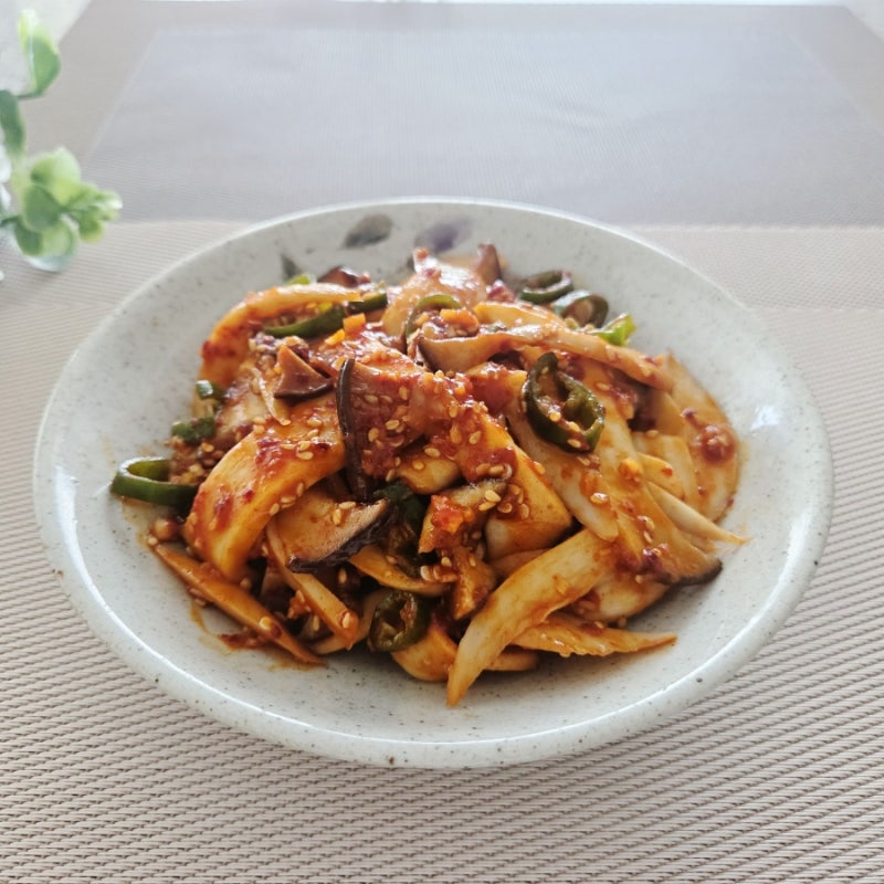 쫄깃하고 감칠맛 좋은 새송이버섯무침 만들기 간단한 밑반찬 레시피