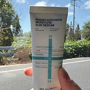 내돈내산)메디힐 선세럼 솔직 후기｜마데카소사이드 수분 선세럼 SPF50+ PA++++ 지성·수부지 피....