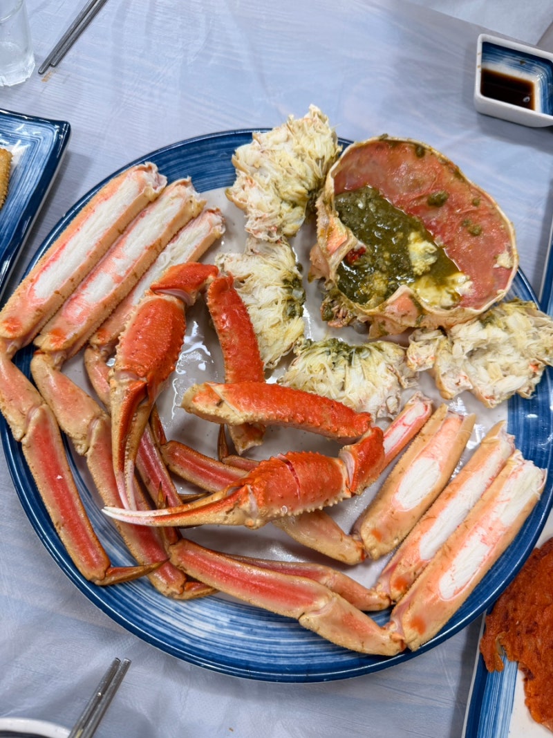 속초 여행 저녁 뭐 먹지? 대게부터 볶음밥까지 즐긴 등대해변 맛집 동해안대게찜