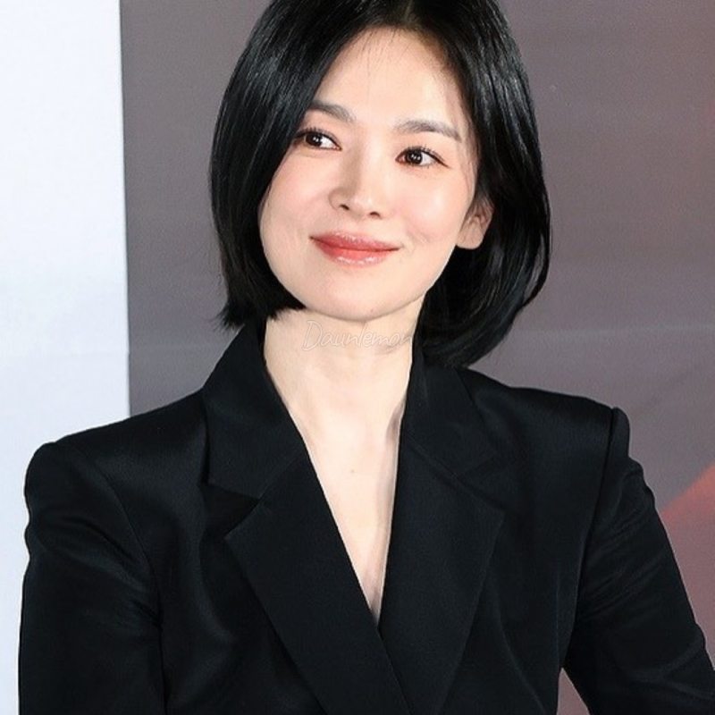 "81년생인데 20대 같다는 말에…" 송혜교 올가을 중단발 레이어드컷 촌스럽지 않은 비밀