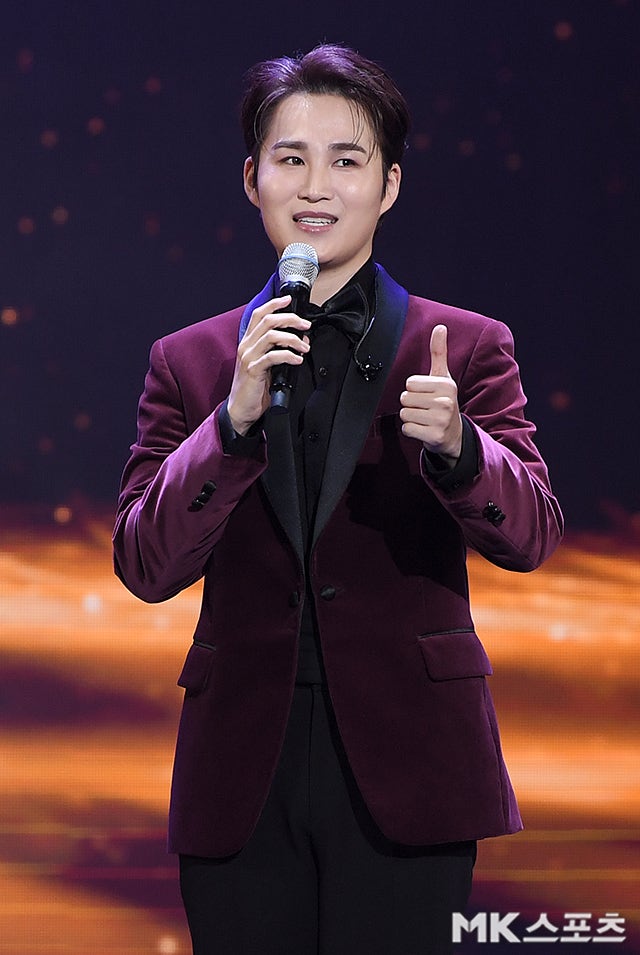 가수 김희재 프로필 나이 고향 서지오 관계 결혼 와이프 아내 이상형
