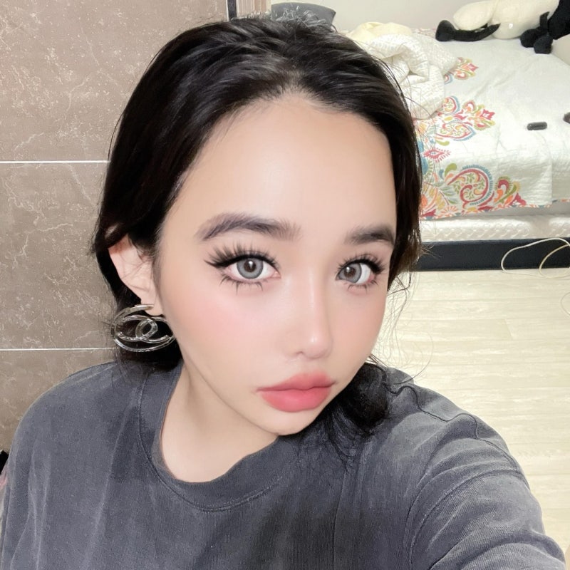 활동 중단설 돌던 박봄, 13일 인스타에 올린 한 장