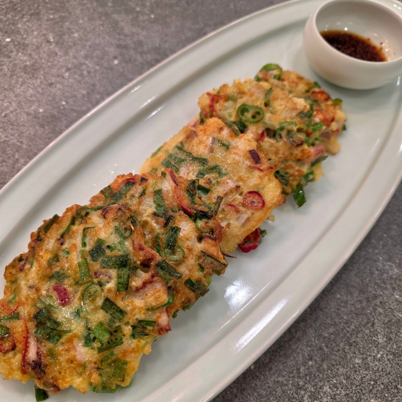 감칠맛 가득한 오징어 새우 해물전 레시피