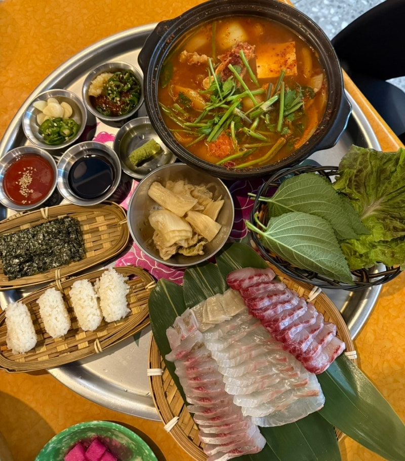 부산 광안리 애견동반 가능한 술집 안주 맛집 분위기좋은 맹구포차 광안리점