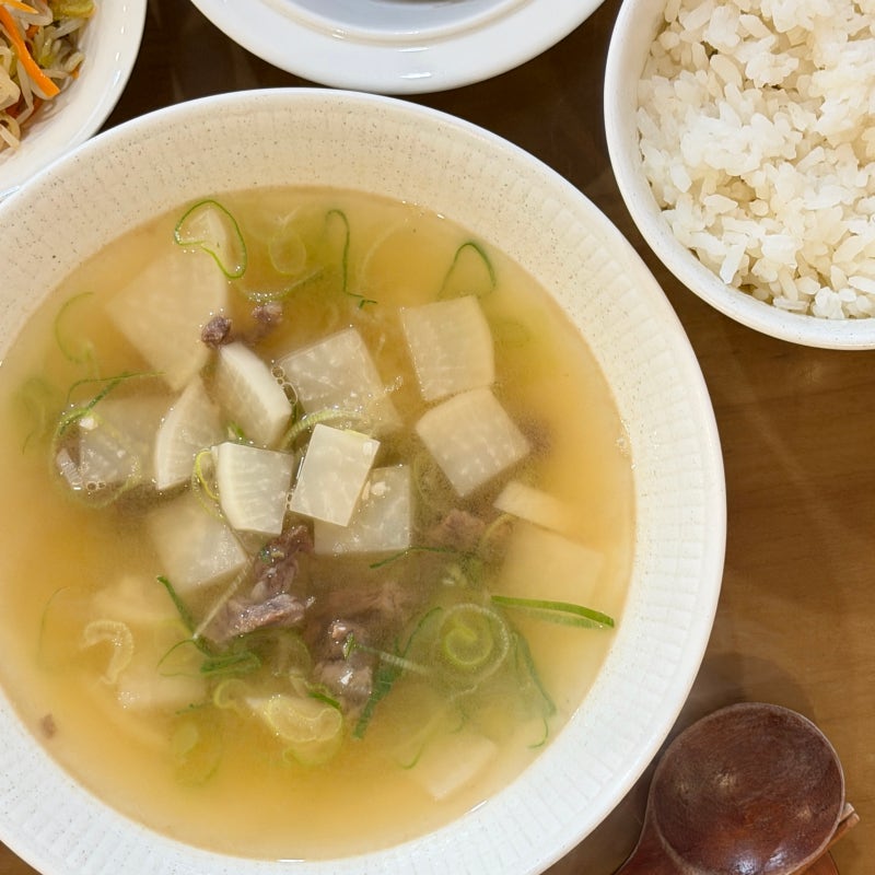 맑은 소고기 무국 레시피 아기 소고기 뭇국 끓이는 방법