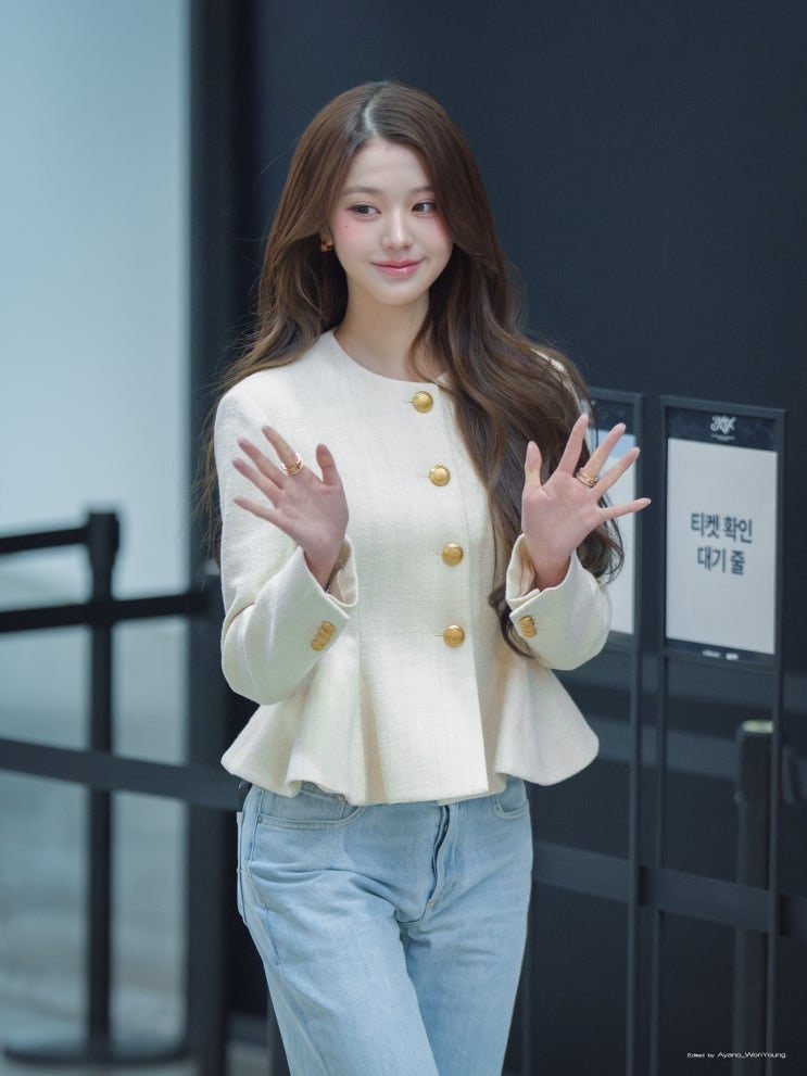 안녕즈 전시회 장원영 디올 블핑 지수 다음은 원영?