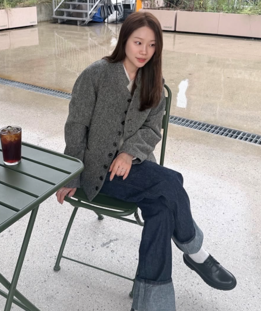 "이제 제법 모델 티 나네" 31기 순자, 회색 재킷에 보스턴백 든 분위기 여신… 최신 근황 총정....