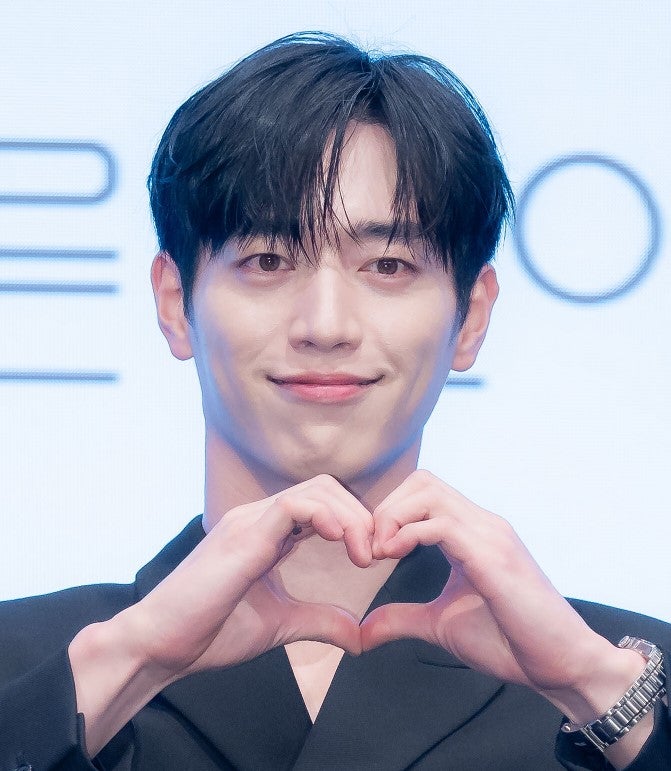 얼굴천재 서강준 프로필 고향 혈액형 재산 나이 사건사고 MBTI 열애설 총정리