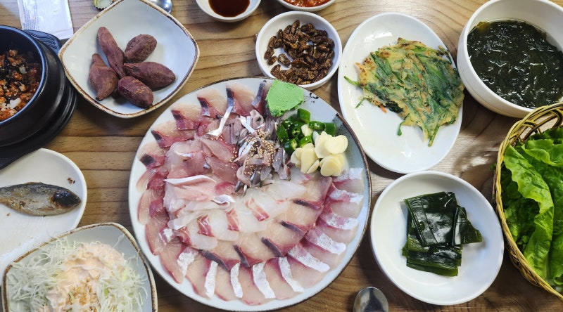 사진에 있는 모듬회 소자 얼마일까요?? 대구 동구시장 청해회타운 미친 가성비