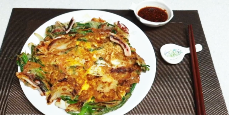 [레시피] 해물파전 만드는 법, 바삭함 살리는 맛집 황금비율 공개
