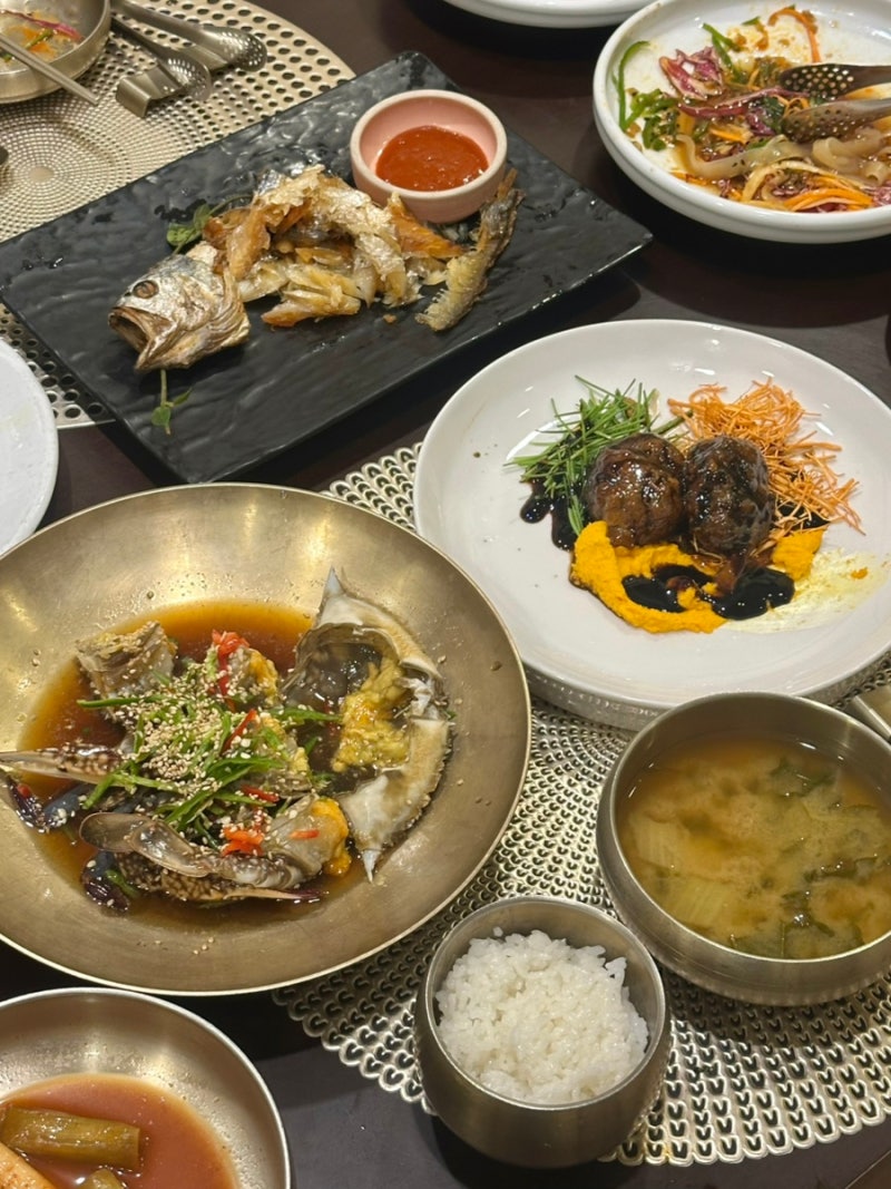 순천한정식 맛집 신화정 떡갈비와 암꽃게장 구성 순천한상 갈대 후기