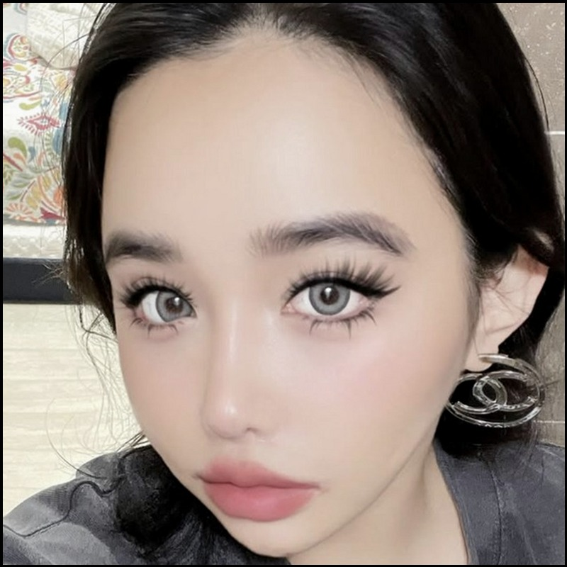 "내 남편"이라 부르며 이민호 셀프 열애설 냈던 박봄, 소속사도 없이 홀로서기