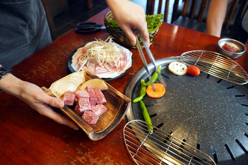 신논현역 맛집 한우와 삼겹살의 미친 콜라보 대통령삼겹살 고기집