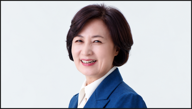 ‘추미애 도지사 사퇴를 청원합니다’ : 청원 확산, 재정 논란 속 1만 명 넘을까