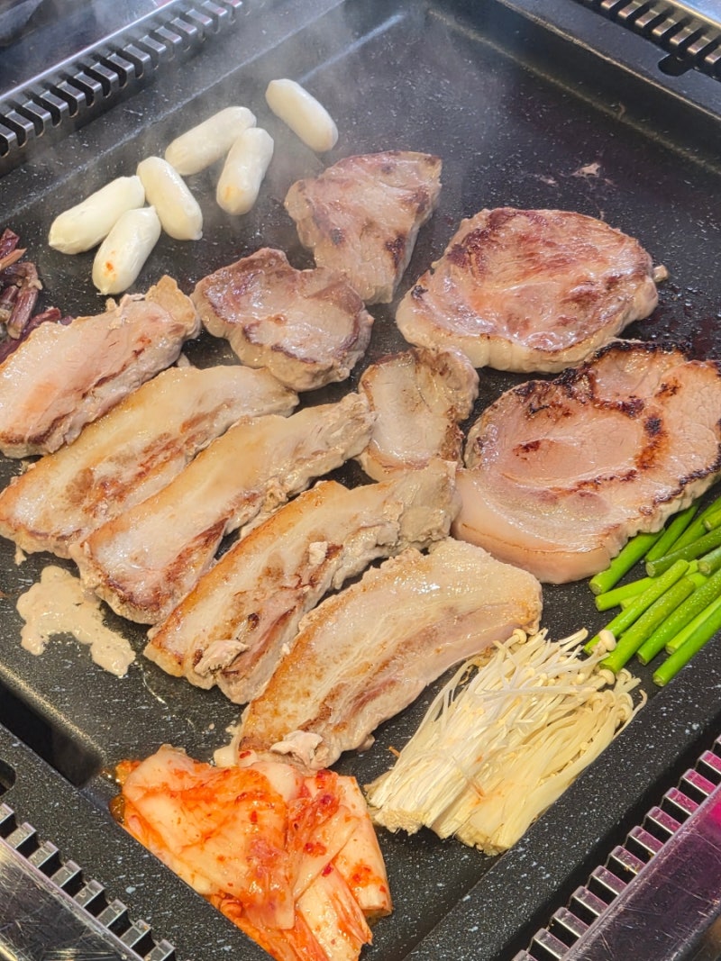 [서산성연맛집] 구워주는 고깃집! 맛있게 먹기만 하면 되는 '고기미감'