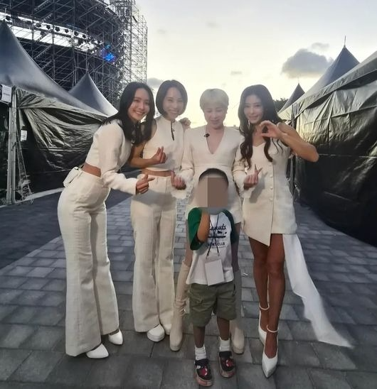 한때는 온 나라가 털기춤을 따라 췄는데, 20년 만에 다시 뭉친 쥬얼리 4명의 요즘 직업이…