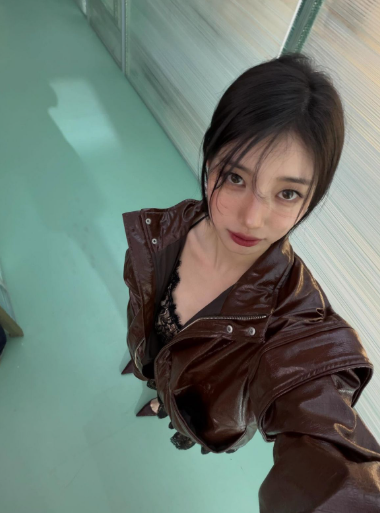 가을옷 아직 안 샀다면? 수지·문가영 코디에서 딱 이것만 보세요