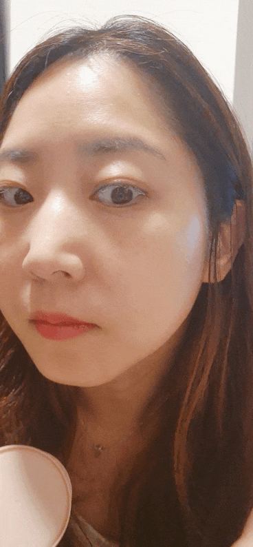 랑끄 포에버스킨픽싱쿠션 21호 기미는 모르겠고 이쁘게 무너짐