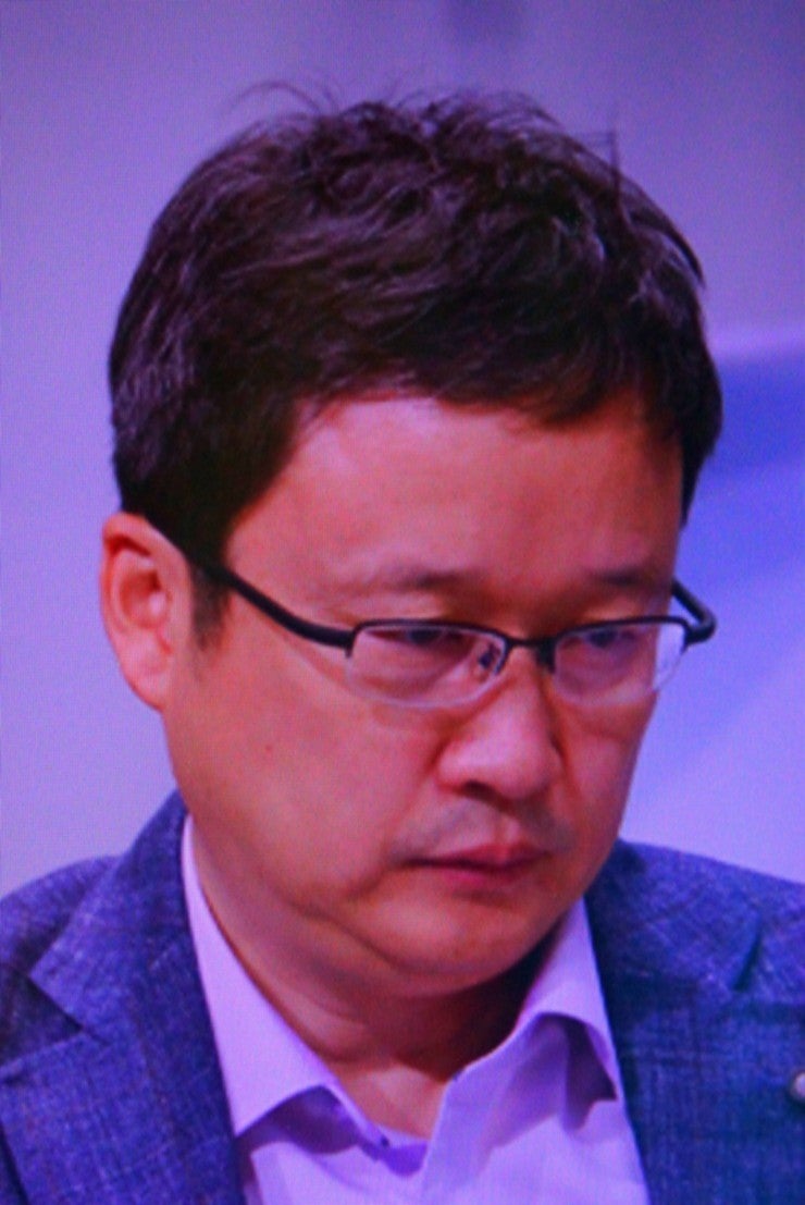유키 사토시 9단, 저우허양 9단 꺾고 제7국에서 유창혁 9단과    대결!(제4회 농심백산수배 세....
