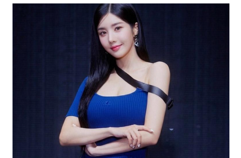 실시간 화제 인물 1위 권은비 프로필 총정리｜나이·아이즈원·워터밤·24억 건물주·근황