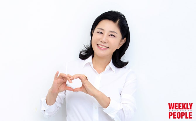 김정문알로에 최연매 회장, 50년을 지켜온 자연과 사람의 가치로 100년 기업을 향하다_위클리....