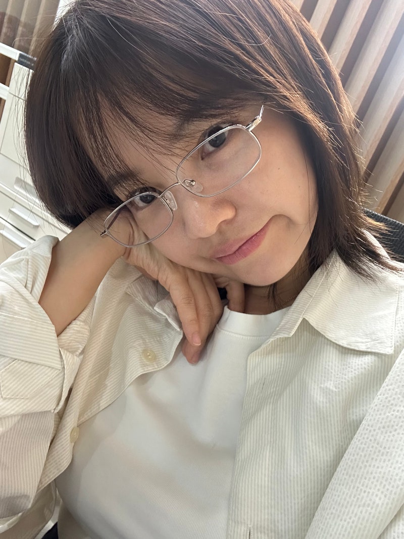 실버안경테 찾는다면? 종로 안경점 블루선에서 피팅해보고 고른 로우로우안경