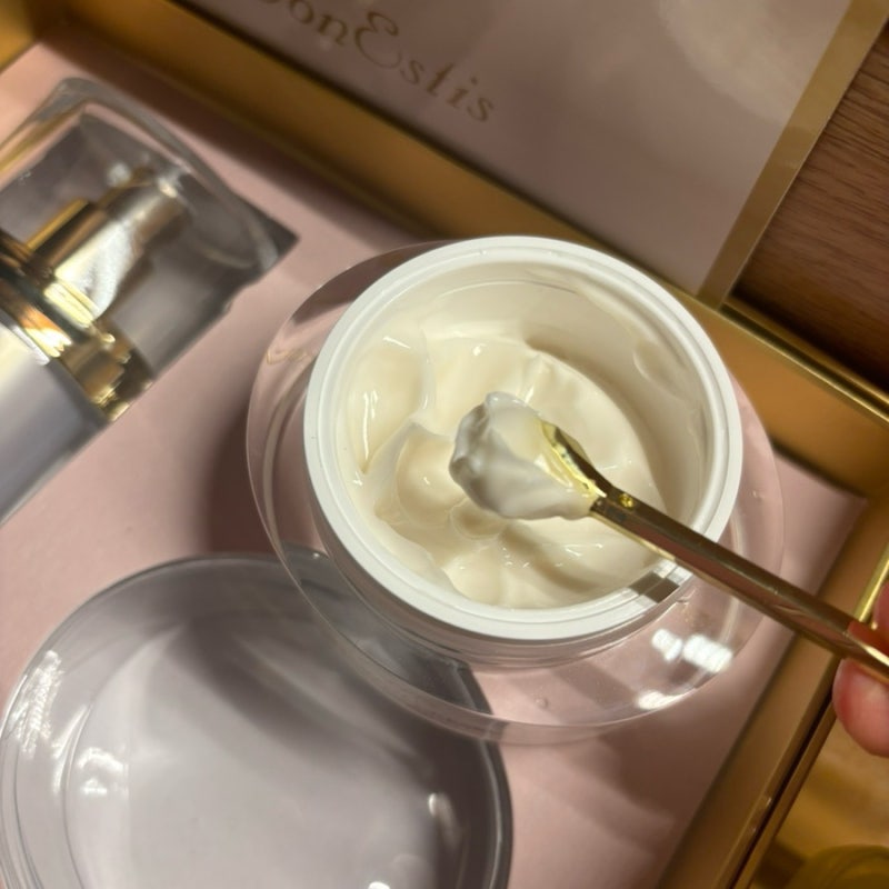 Curious to Try Bonestees Diamond Repair Perfect, the PX Hot Item Known as Song Yoon-ah Cream