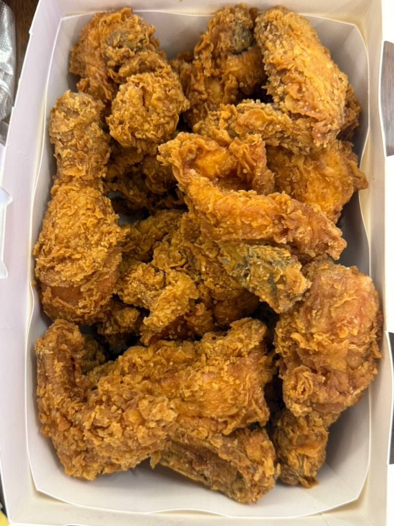 BHC 핫후라이드 내돈내산 후기 바삭하고 매콤한 치킨이 생각날 때