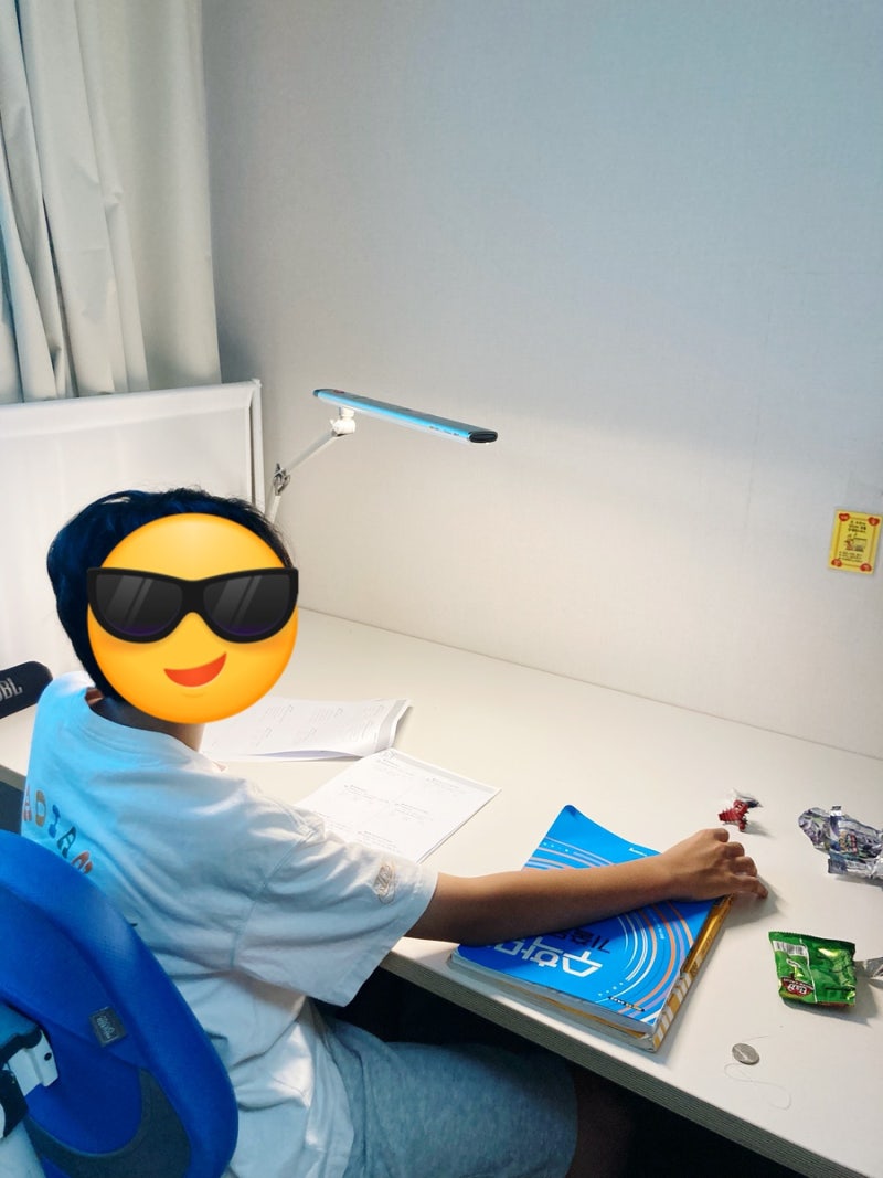 중고생 공부책상 추천, 두닷 콰트로 에어•데스커 컴퓨터 책상•베이직 책상. 고민끝에 선택....
