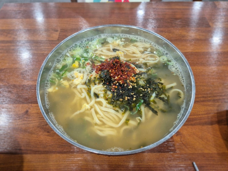 온천장 원조소문난칼국수, 600원 하던 시절부터 찾은 소울푸드