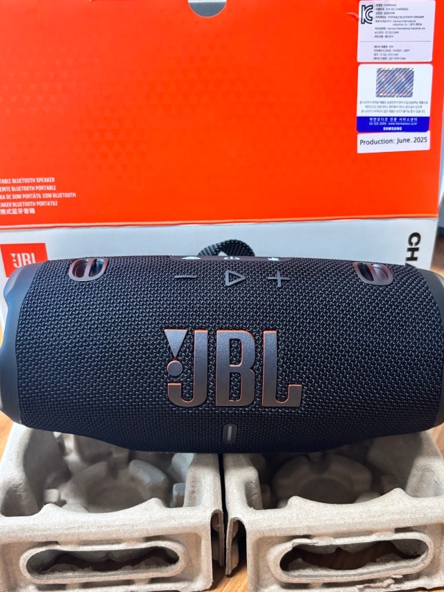 JBL CHARGE6 블루투스 스피커 캠핑과 집에서 쓰기 좋은 휴대용 스피커 리뷰