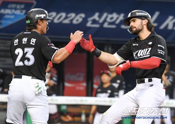 [KBO] 삼성이 못하는 게 아니다, KT가 너무 잘한다…정규시즌 우승 아직 가능할까