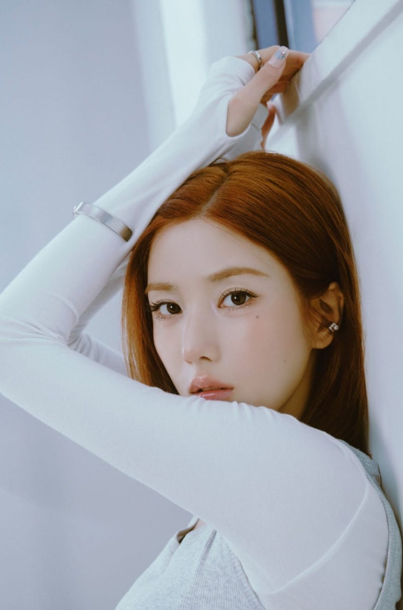 컴백 10일 만에 벌어진 사고…권은비 팬사인회 당일 취소, 소속사가 꺼낸 말 한마디