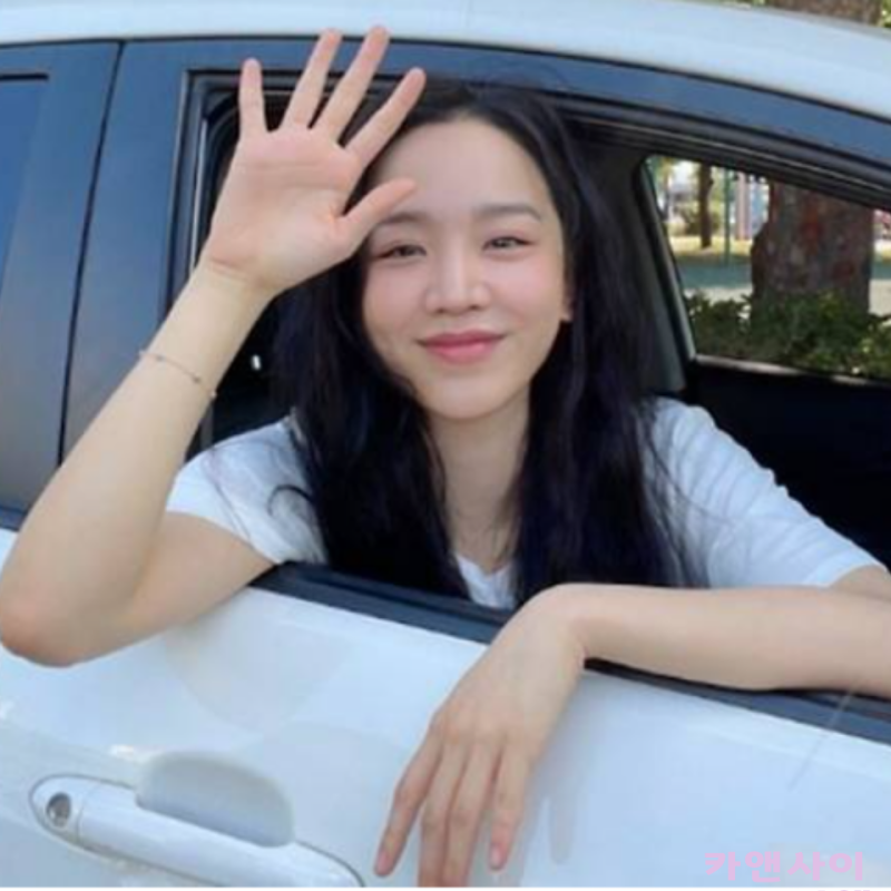 톱배우가 된 뒤에도 첫 차를 10년 넘게, 신혜선이 못 놓은 프라이드