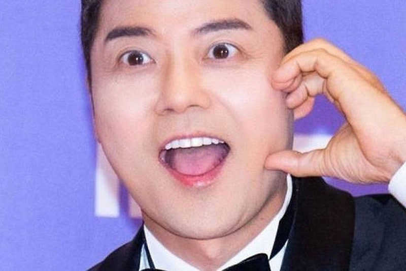 전현무, ‘조작 논란’ 여전한데… “또 여행 중”