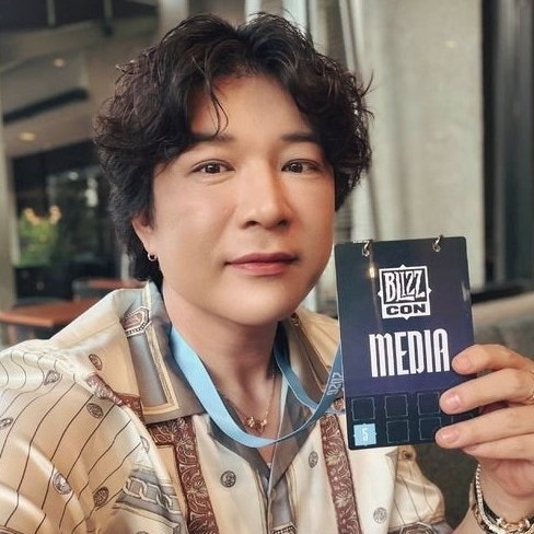 "미국 게임 축제서 날렵한 턱선..." 37kg 감량한 슈퍼주니어 신동 씨의 슬림 근황 공개
