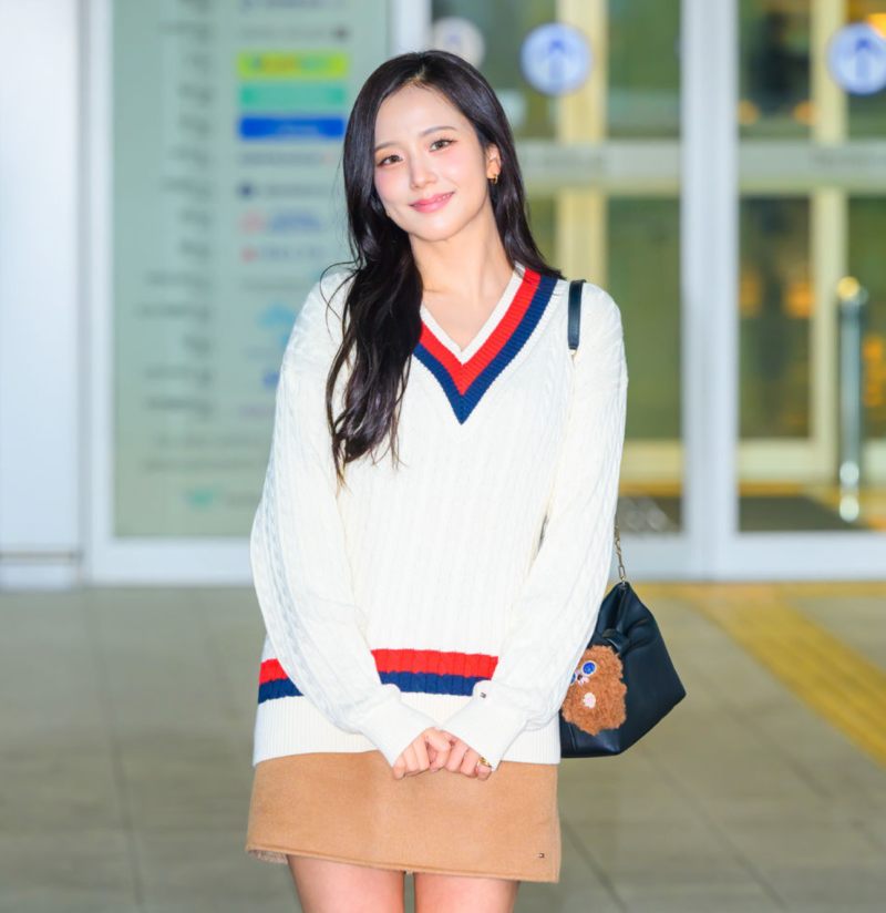 가방만 670만 원이라고? 지수 위아래 27만9000원 디올 브이넥니트 타미힐피거 공항패션