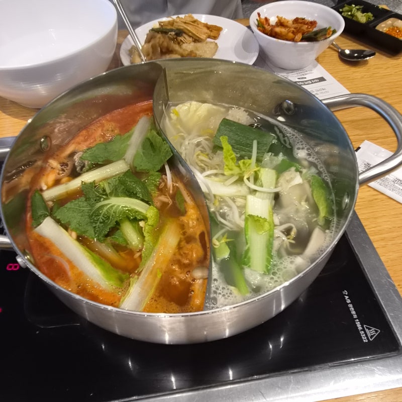 Best Value for Money! Great Place for Family Meals / Beomgye Shabu Shabu Roun Shabu Shabu