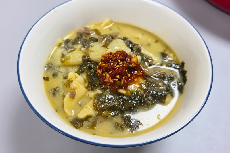 엄마표 추억의 맛! 남은 미역국 활용법, 고소한 들깨 미역 수제비 만들기 (반죽/양념장)