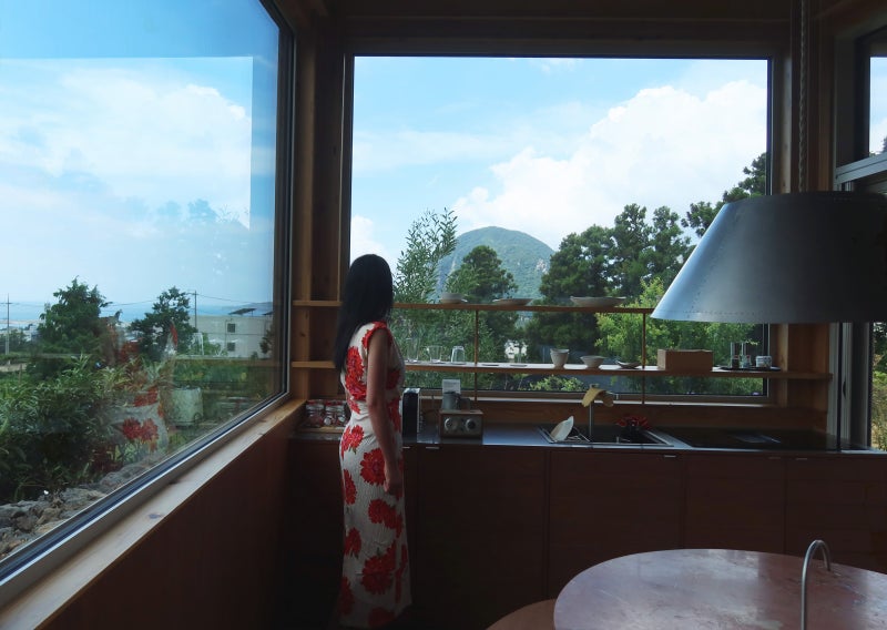 Enjoy a Sauna with a View of Sanbangsan? Stay 이어Seo, a Cozy Jeju Accommodation
