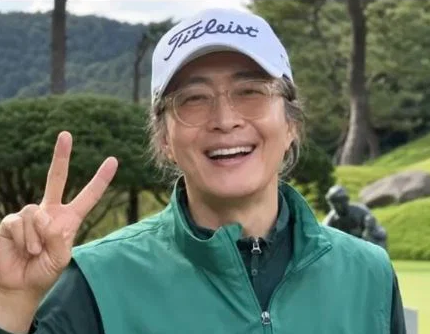 "나이들어도 멋있는 욘사마" 백발의 배용준 프로필 고향 학력 재산 나이 사건사고 mbti 혈액형
